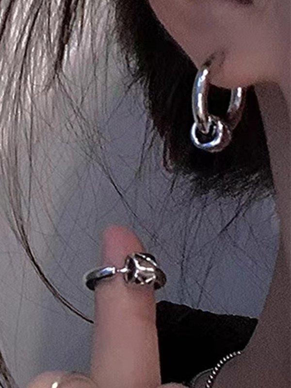 Silberne geometrische Creolen-1