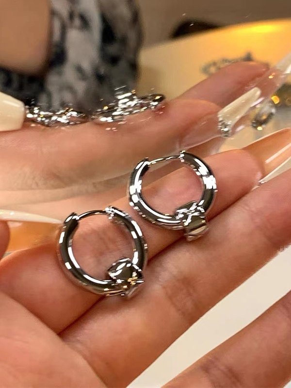 Silberne geometrische Creolen-3